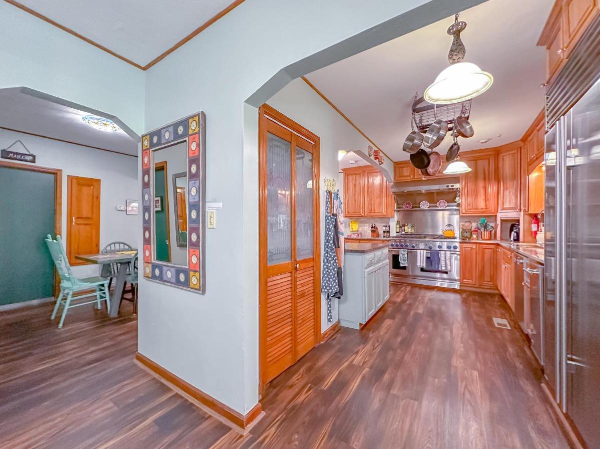 Groups-Hot Tub -Pool- Private-4 Baths Villa Талахаси Екстериор снимка