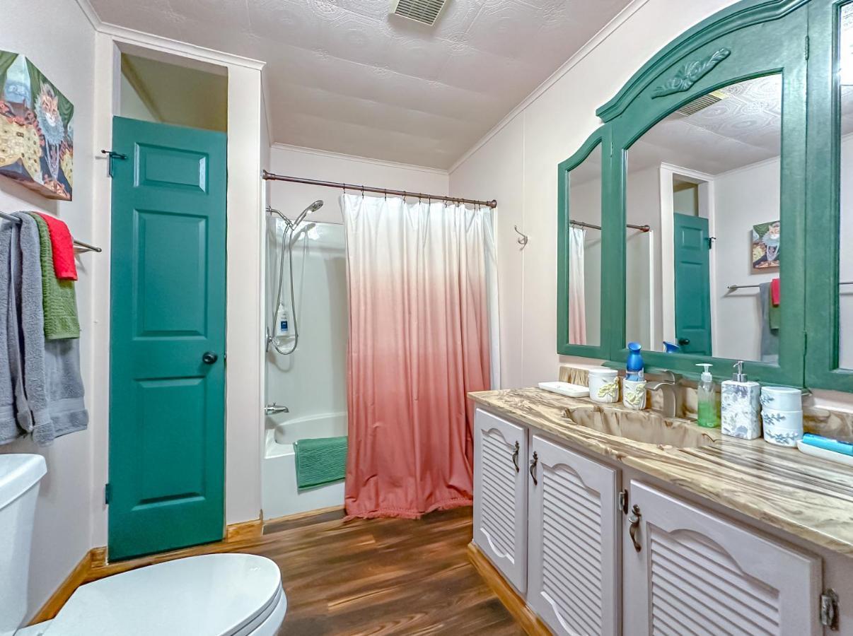 Groups-Hot Tub -Pool- Private-4 Baths Villa Талахаси Екстериор снимка